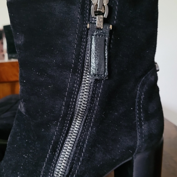 Aquatalia black suede bootie size 8 weatherproof boot - Picture 6 of 7